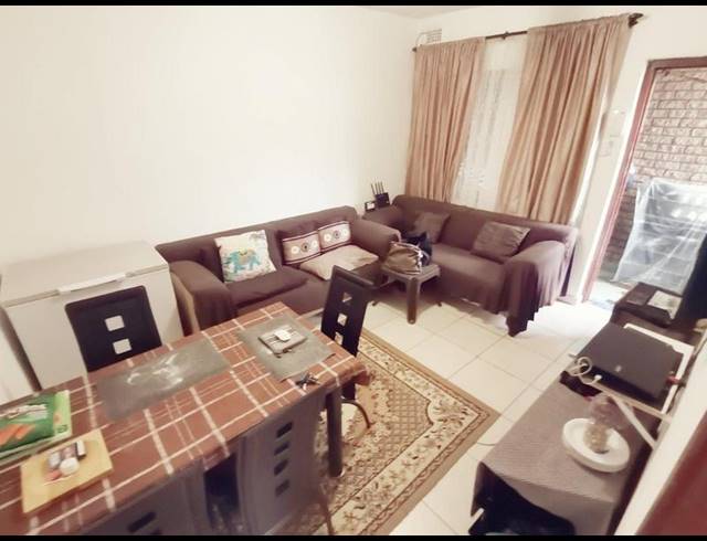 2 BEDROOM APARTMENT FOR SALE IN RESERVOIR HILLS